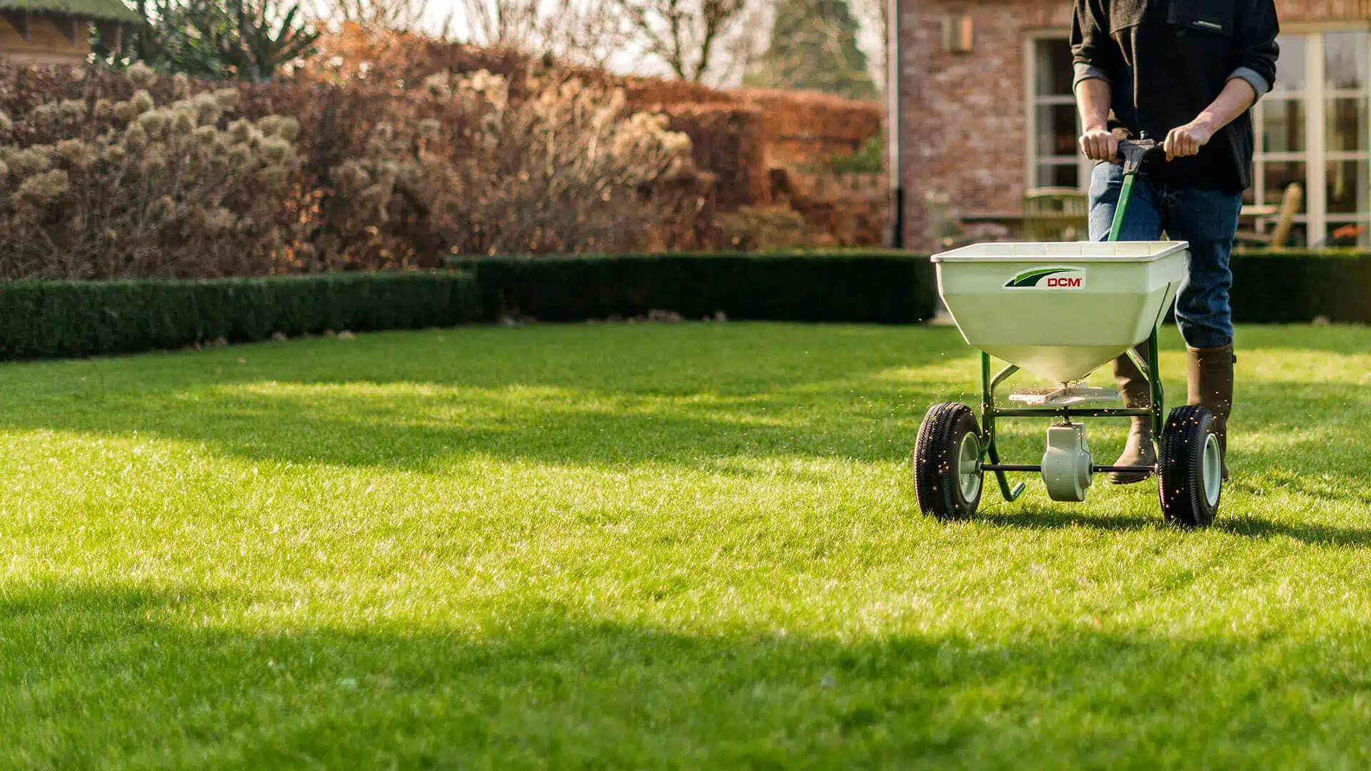 Comment rendre votre pelouse propre après la tonte ?